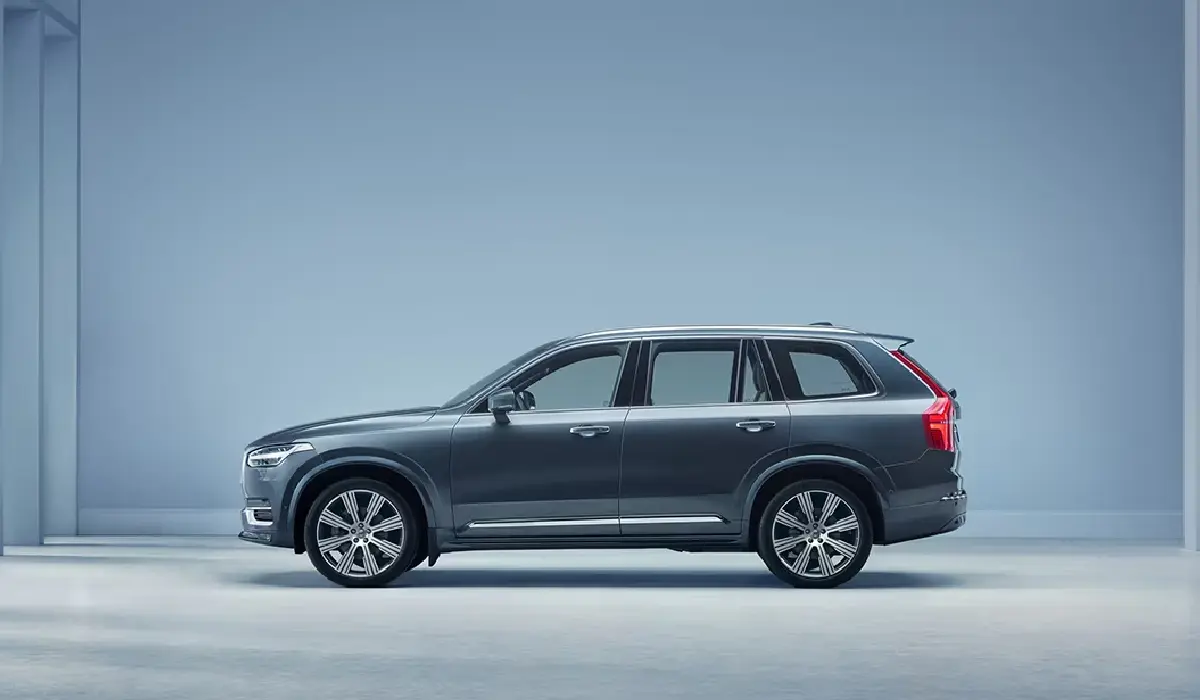 Volvo - XC90 D5 R-Design - Best Car Rentals - Best Preowned Car - Exclusive Concierge Club.webp